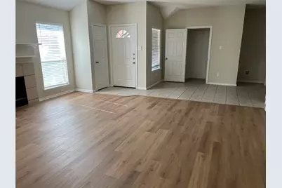 1014 Holly Street, Irving, TX 75061 - Photo 4