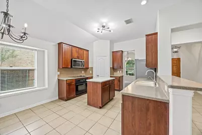 2804 Barco, Grand Prairie, TX 75054 - Photo 6