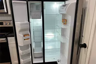 319 W Page Ave, Dallas, TX 75208 - Photo 10