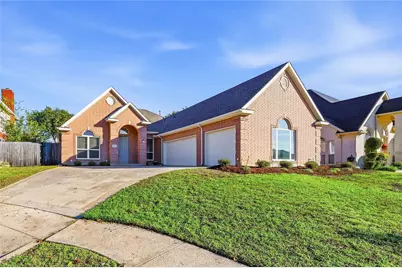 506 Castlerock Circle, Grand Prairie, TX 75052 - Photo 1