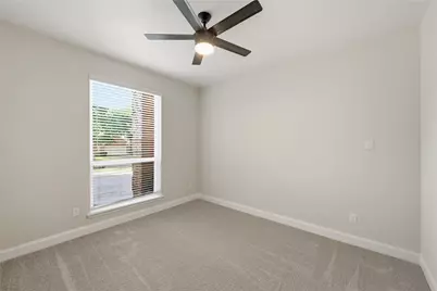 506 Castlerock Circle, Grand Prairie, TX 75052 - Photo 32