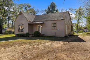 204 W Jones St, Longview, TX 75602 - Photo 10