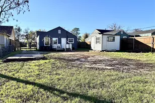 202 N Riverside Dr, Fort Worth, TX 76111 - Photo 24