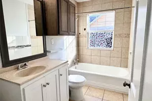 202 N Riverside Dr, Fort Worth, TX 76111 - Photo 16