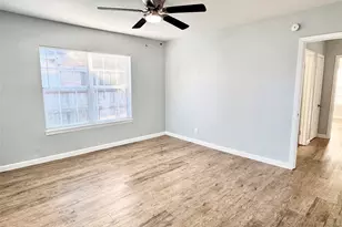 202 N Riverside Dr, Fort Worth, TX 76111 - Photo 12