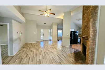404 Lemon Drive, Arlington, TX 76018 - Photo 6