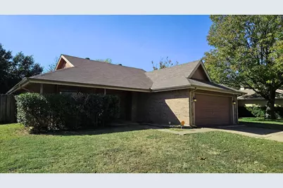 404 Lemon Drive, Arlington, TX 76018 - Photo 2