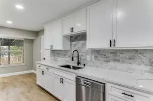 1420 Meadowlane Terrace, Fort Worth, TX 76112 - Photo 12