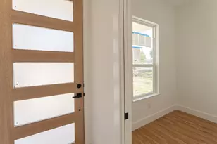 1321 Friendship Dr, Dallas, TX 75217 - Photo 4