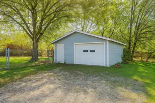 1000 E Walnut St, Hillsboro, TX 76645 - Photo 2