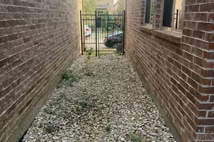 6655 DeLeon St, Irving, TX 75039 - Photo 8