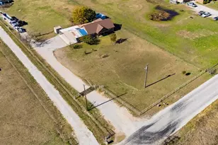 792 Co Rd 4213, Decatur, TX 76234 - Photo 2