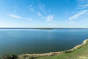 1221 Overlook Ct, Whitney, TX 76692 - Photo 8