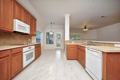 107 Crepe Myrtle Drive, Euless, TX 76039 - Photo 10