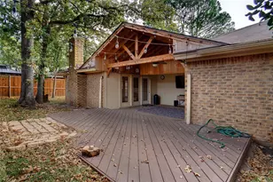 2813 Woodpath Ln, Bedford, TX 76021 - Photo 2
