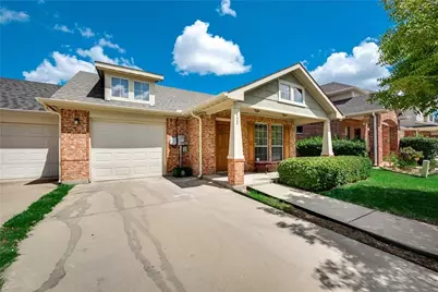 952 Bentwood Trail, Grand Prairie, TX 75052 - Photo 2