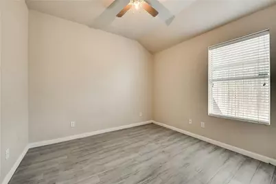 952 Bentwood Trail, Grand Prairie, TX 75052 - Photo 16