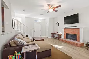 2716 Chatsworth Dr, Grapevine, TX 76051 - Photo 4