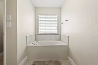 2716 Chatsworth Drive, Grapevine, TX 76051 - Photo 18