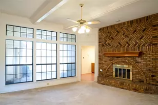 5202 Bradley Ln, Arlington, TX 76017 - Photo 2