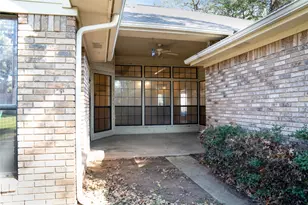 5202 Bradley Ln, Arlington, TX 76017 - Photo 36