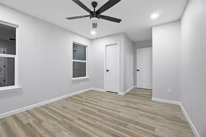 214 W Madison Street, Hillsboro, TX 76645 - Photo 14
