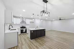 214 W Madison St, Hillsboro, TX 76645 - Photo 4