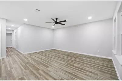 214 W Madison Street, Hillsboro, TX 76645 - Photo 1