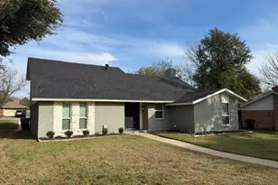 2223 Foxcroft Cir, Denton, TX 76209 - Photo 1