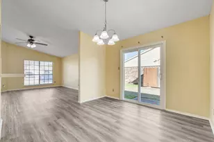 134 London Ln, Glenn Heights, TX 75154 - Photo 10