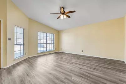 134 London Lane, Glenn Heights, TX 75154 - Photo 4