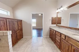 2918 Willow Ridge Cir, Granbury, TX 76049 - Photo 16