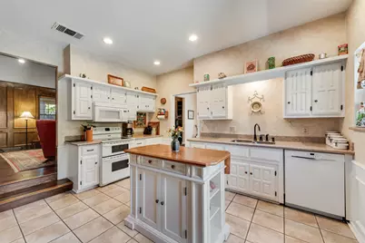 1719 Autumn Lane, Arlington, TX 76012 - Photo 16