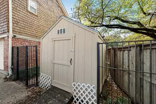 1719 Autumn Ln, Arlington, TX 76012 - Photo 40