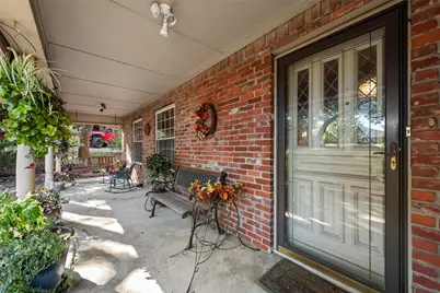 1719 Autumn Lane, Arlington, TX 76012 - Photo 4
