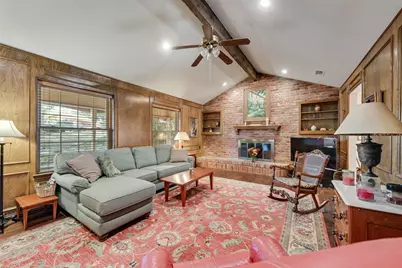 1719 Autumn Lane, Arlington, TX 76012 - Photo 8