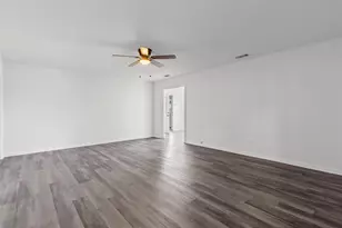 2500 Burnett Dr, Greenville, TX 75402 - Photo 10