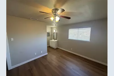2626 Nina, Grand Prairie, TX 75052 - Photo 12