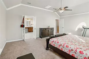 1001 Vineyard Dr, Euless, TX 76039 - Photo 24