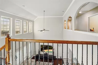 1001 Vineyard Drive, Euless, TX 76039 - Photo 8