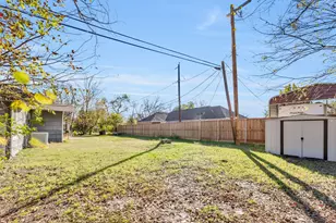 200 E 8th St, Kaufman, TX 75142 - Photo 26
