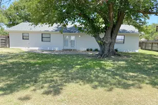 329 Linda Dr, Burleson, TX 76028 - Photo 22