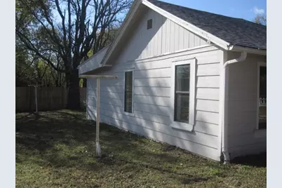 1200 S Wine Street, Gainesville, TX 76240 - Photo 2