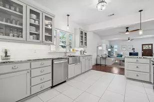 2844 S Adams St, Fort Worth, TX 76110 - Photo 4