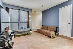 2040 Fleur De Lis Ct, Arlington, TX 76012 - Photo 6