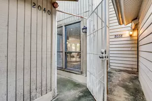 2040 Fleur De Lis Ct, Arlington, TX 76012 - Photo 2