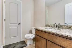 2040 Fleur De Lis Ct, Arlington, TX 76012 - Photo 12