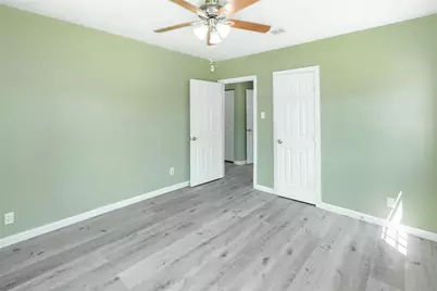 1506 Hickory Street, Grand Prairie, TX 75050 - Photo 10