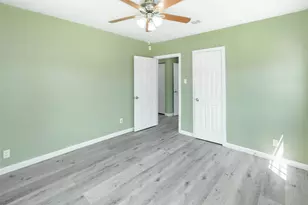 1506 Hickory St, Grand Prairie, TX 75050 - Photo 10