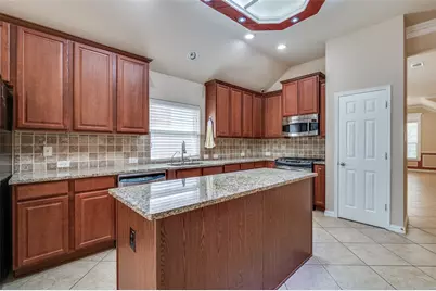 2709 Foxpoint Trail, Arlington, TX 76017 - Photo 14